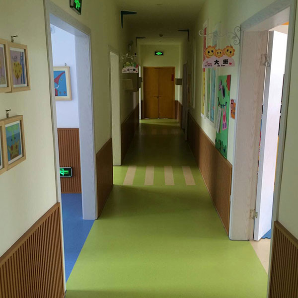 PVC塑胶地板走廊