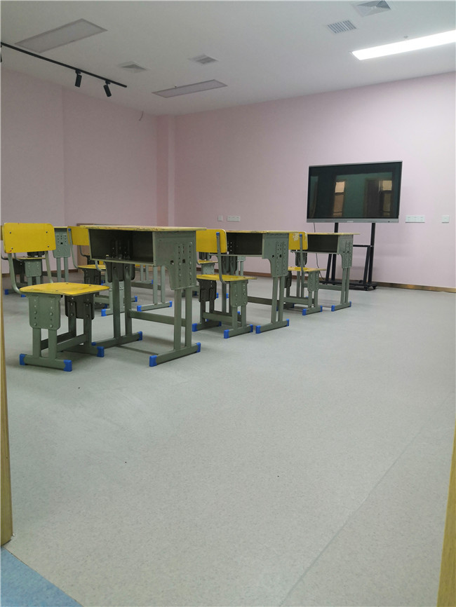 九瑞儿童教育机构PVC地板.jpg