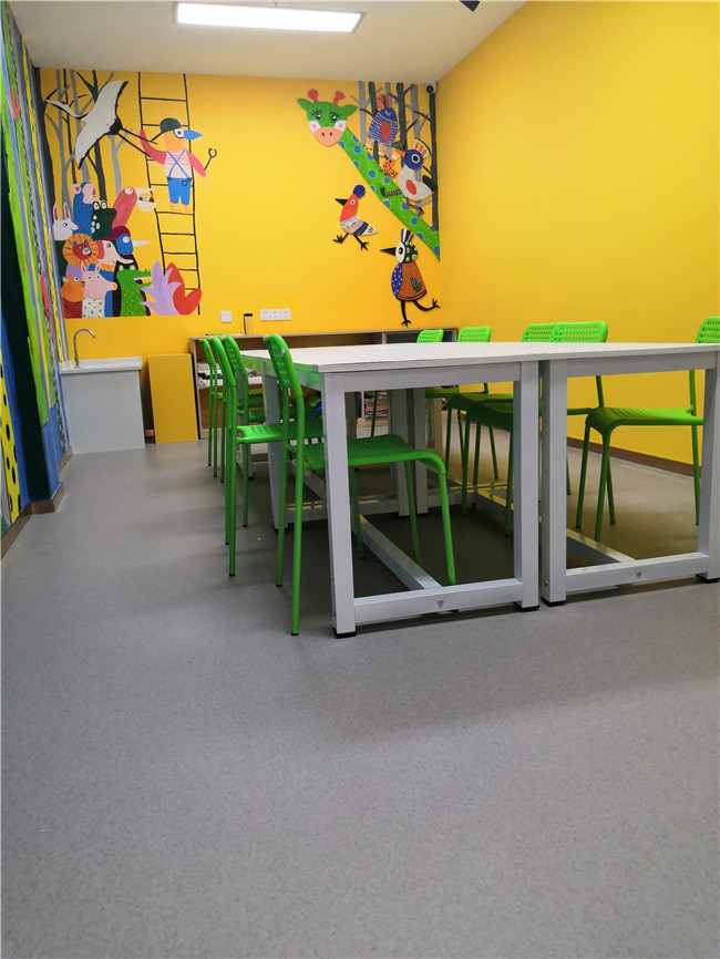 幼儿园PVC地板铺装完成后的一些注意事项